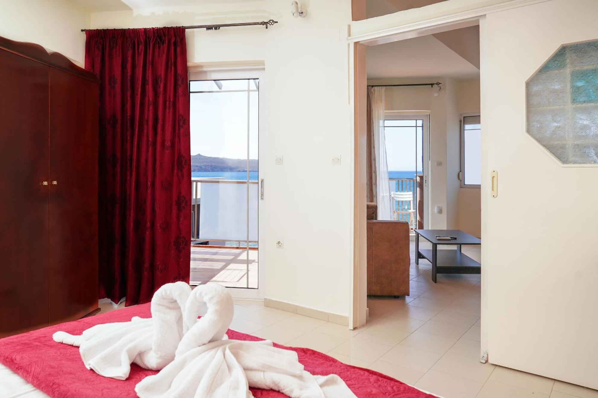 Cozy Corner Vs Beachfront Stalós Habitación foto